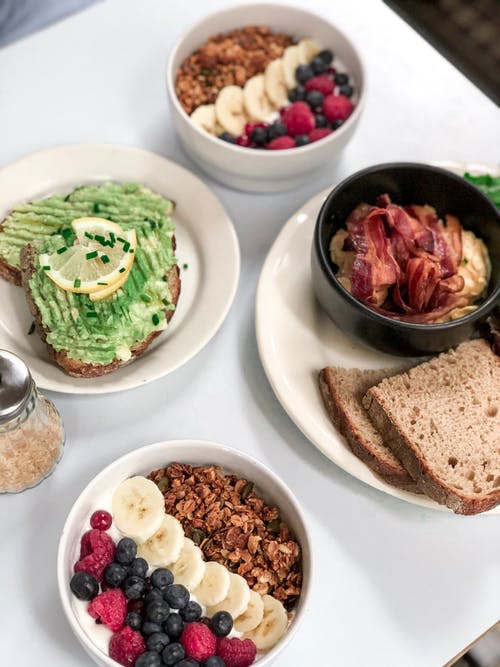 碗里的什锦的水果 · 免费素材图片