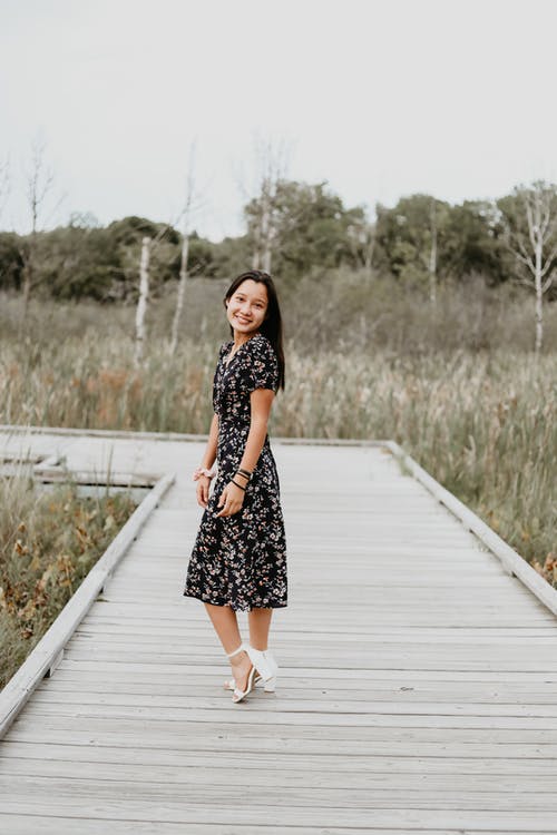 有关休息, 侧面图, 全身的免费素材图片