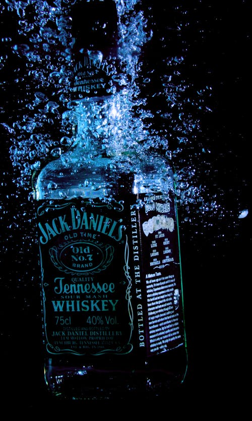 杰克丹尼尔斯（Jack Daniels）詹妮丝（Jennesse）旧威士忌75 Cl · 免费素材图片