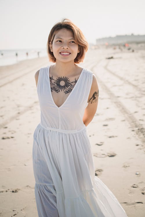 有关休闲, 垂直拍摄, 女人的免费素材图片