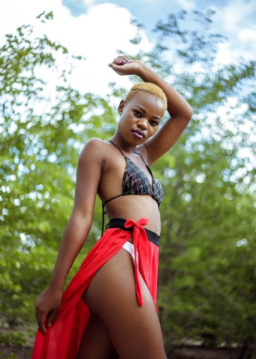 女人穿着比基尼 · 免费素材图片