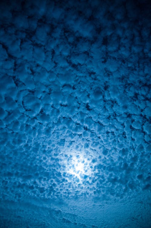 蓝云壁纸 · 免费素材图片