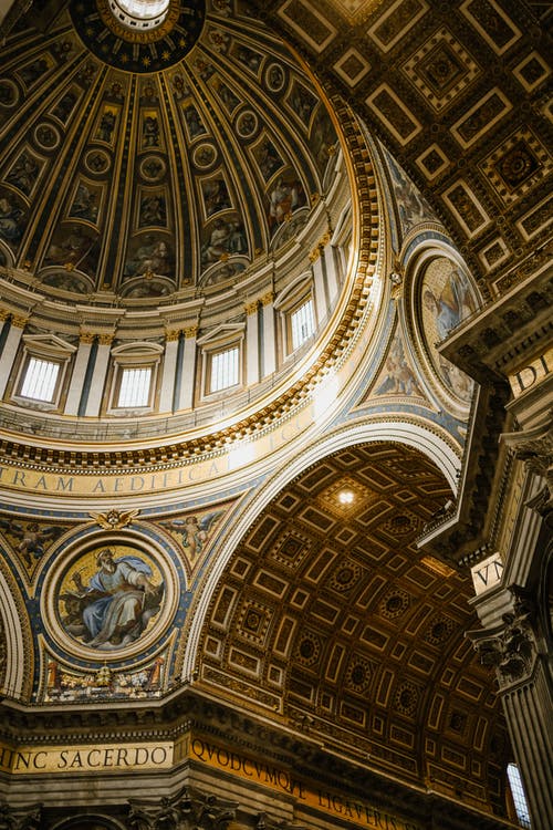 观赏圆顶与马赛克和壁画在大教堂 · 免费素材图片