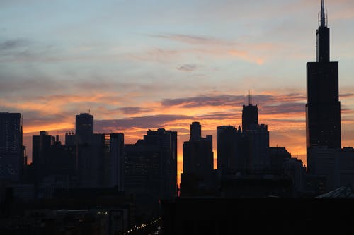 高层建筑的轮廓 · 免费素材图片