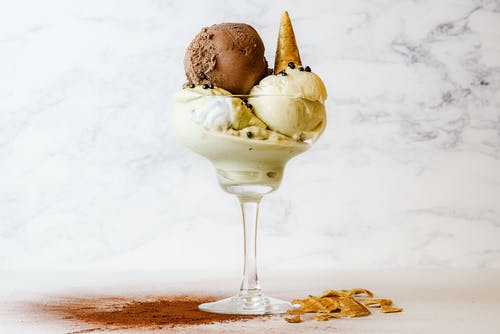 三勺冰淇淋 · 免费素材图片