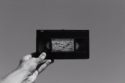 Vhs录像带的灰度摄影 · 免费素材图片