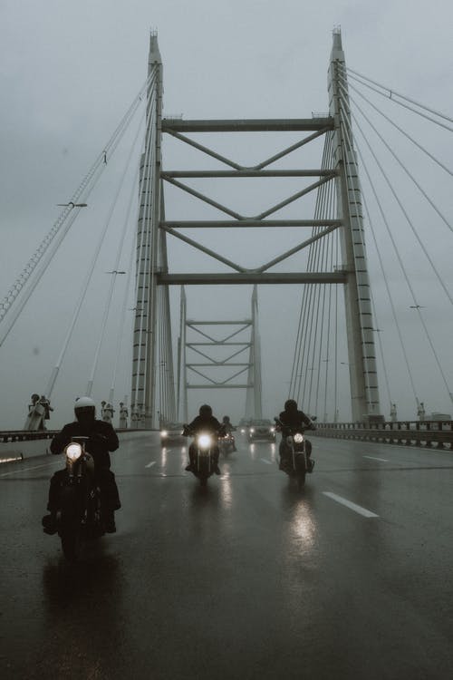 有关下雨, 交通, 公路旅行的免费素材图片