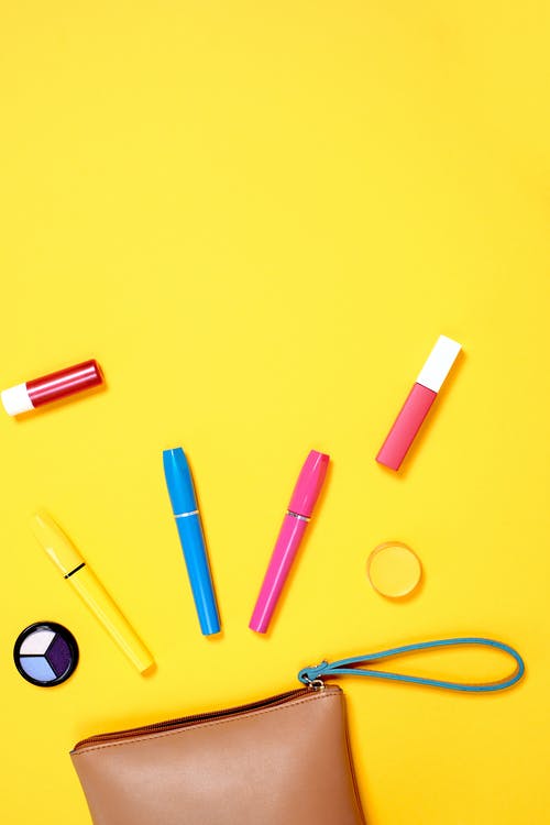 各种颜色的笔屏幕截图 · 免费素材图片