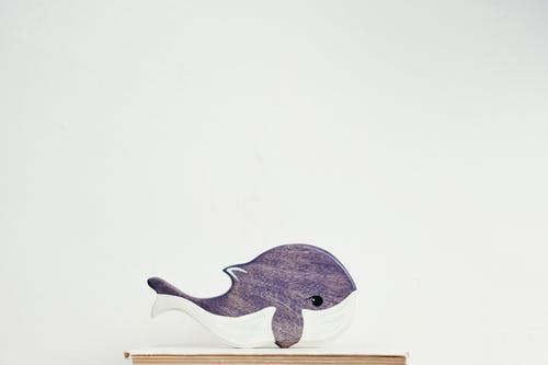 棕色木鲸饰品 · 免费素材图片