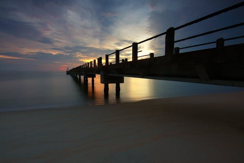 日出时的码头照片 · 免费素材图片