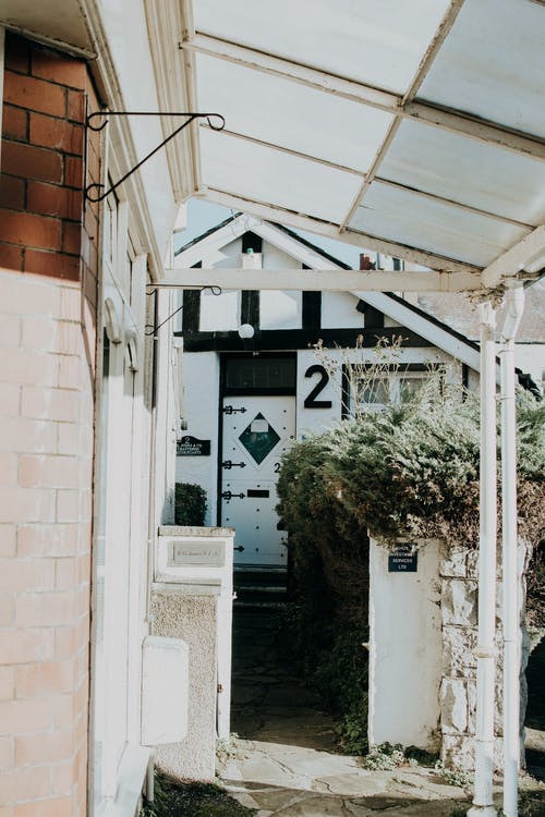 白墙 · 免费素材图片