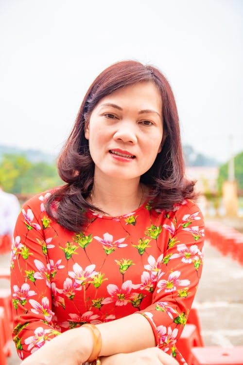 有关垂直拍摄, 女人, 微笑的免费素材图片