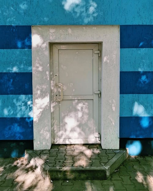 有关垂直拍摄, 建筑物正面, 灰色混凝土的免费素材图片