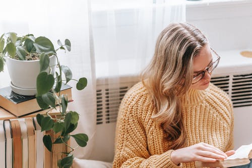 有关书呆子, 享受, 休息的免费素材图片