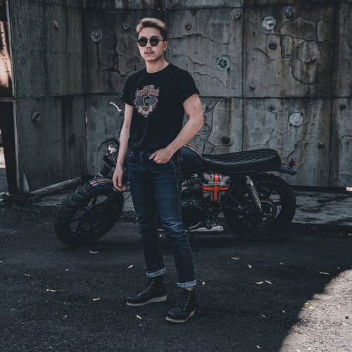 有关人, 墨镜, 摩托车的免费素材图片