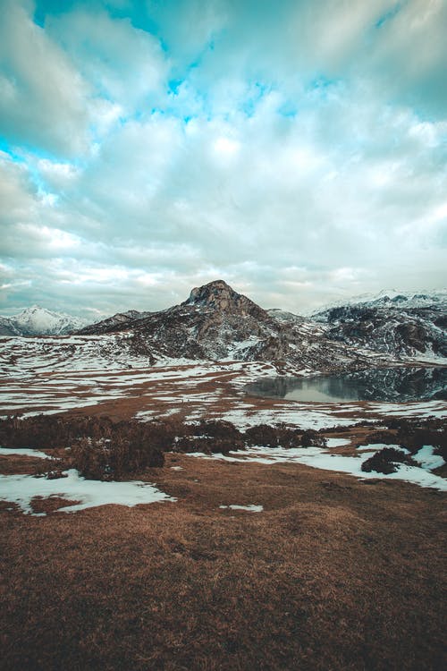 白天落基山的风景 · 免费素材图片