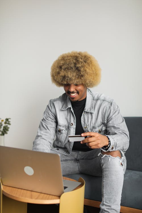 有关互联网, 人, 信用卡的免费素材图片