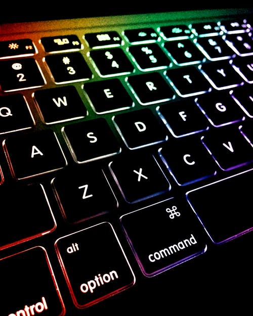 Macbook彩色键盘 · 免费素材图片