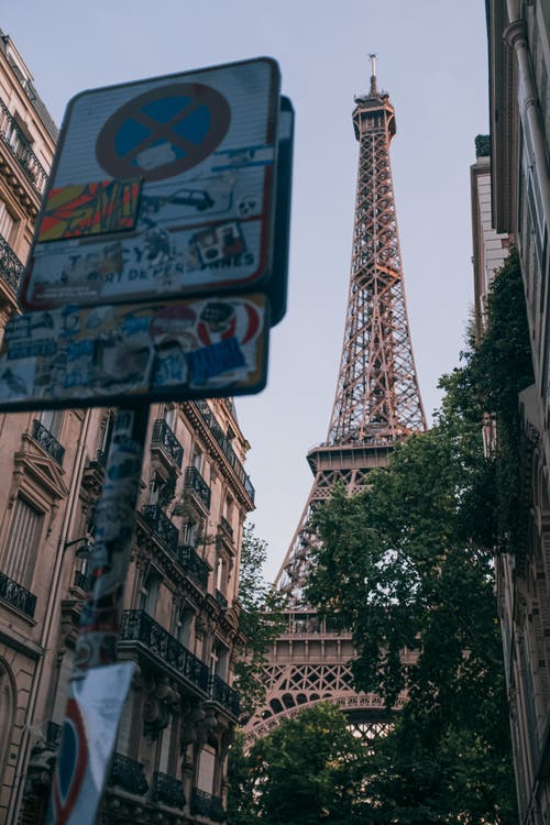 埃菲尔铁塔白天的照片 · 免费素材图片