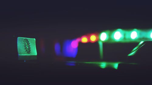 绿色led灯 · 免费素材图片