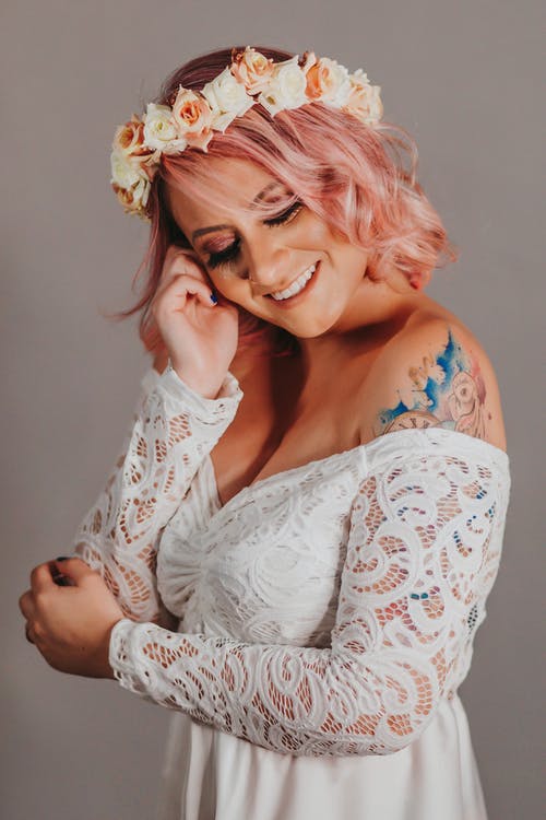 有关垂直拍摄, 女人, 微笑的免费素材图片