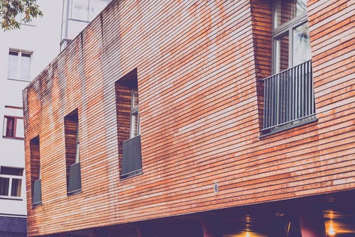 白天的棕色混凝土建筑 · 免费素材图片