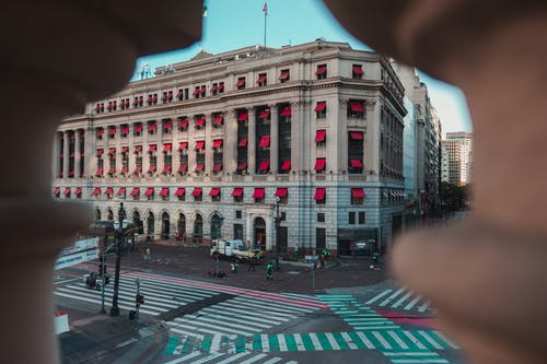 白天建筑物的照片 · 免费素材图片