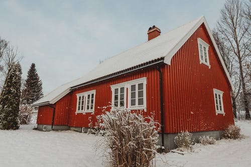 下雪天的房子的照片 · 免费素材图片
