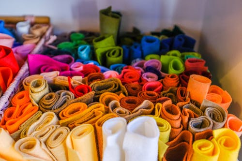彩色纺织品 · 免费素材图片
