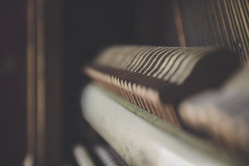 近摄钢琴键 · 免费素材图片