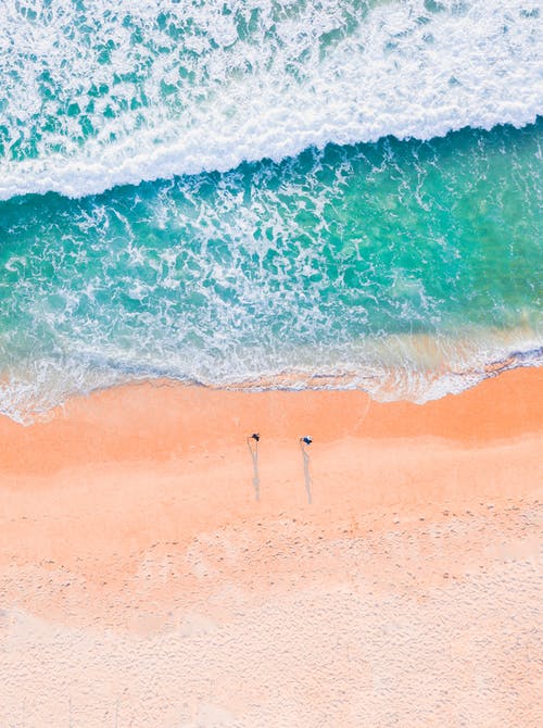 海滩的无人机画面 · 免费素材图片