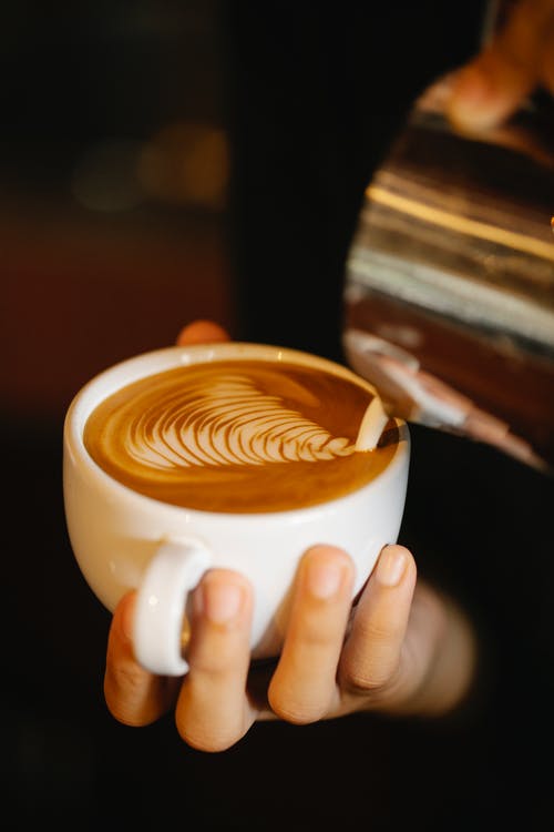 有关上菜, 不露面, 倾注的免费素材图片