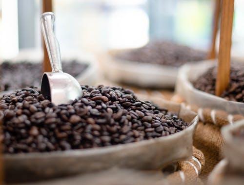 有关包包, 咖啡因, 咖啡豆的免费素材图片