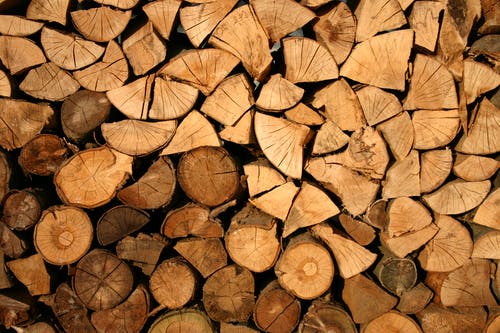棕色木柴 · 免费素材图片