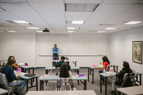 有关大学生活, 大学生, 学校的免费素材图片