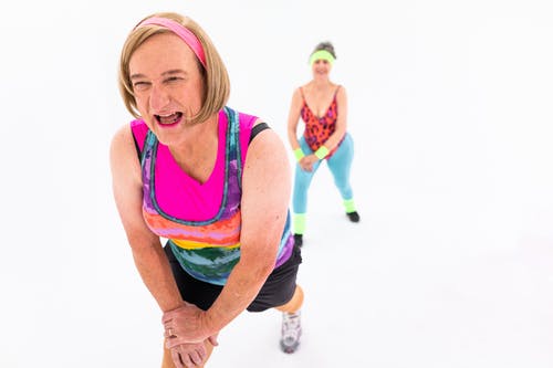 有关60岁以上的女性, 60岁后的生活, 主动穿着的免费素材图片