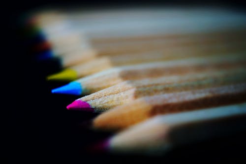 彩色铅笔组 · 免费素材图片
