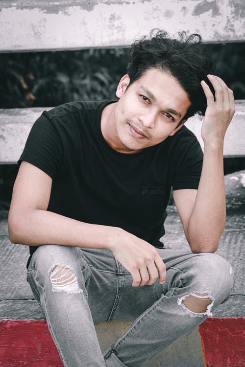 有关人, 坐, 垂直拍摄的免费素材图片