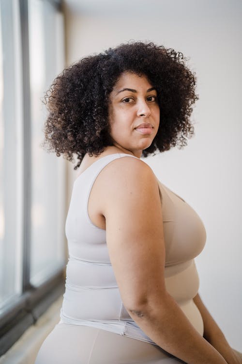 有关丰满, 侧面图, 内衣的免费素材图片