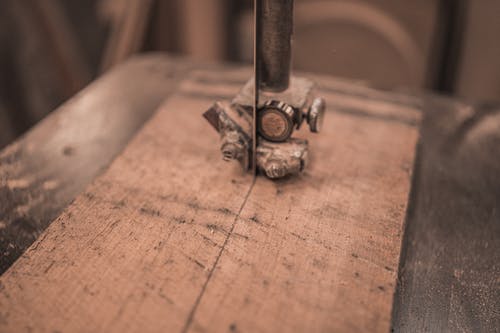 木材切割的旧机械 · 免费素材图片