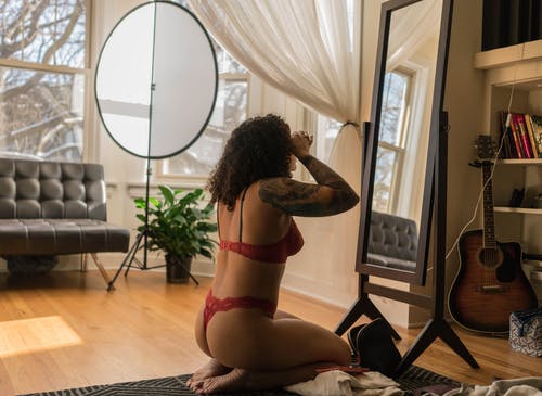 有关人物, 侧面图, 光鲜亮丽的免费素材图片