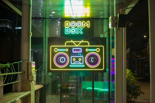 有关发光的, 霓虹灯标牌, 霓虹灯的免费素材图片