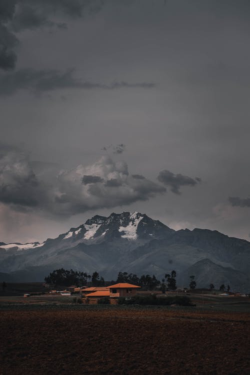 白雪覆盖的山 · 免费素材图片