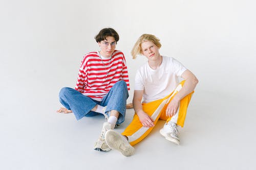 有关T恤, 一瞥, 一起的免费素材图片