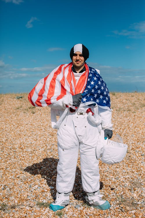 太空服的男人 · 免费素材图片