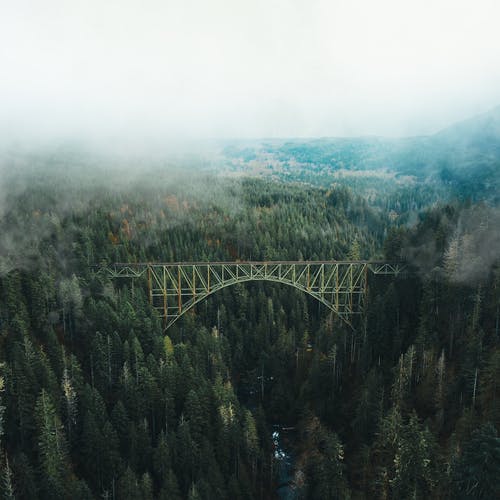 白云下的桥梁照片 · 免费素材图片
