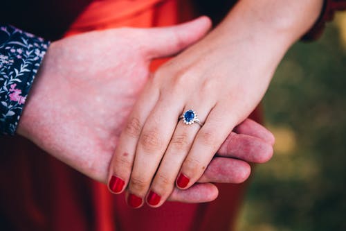美丽的订婚戒指 · 免费素材图片