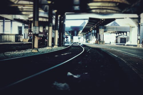 黑钢火车铁路 · 免费素材图片