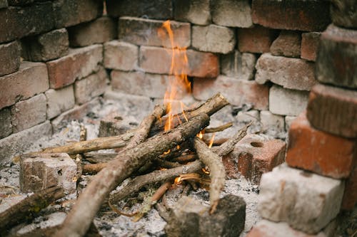 木原木着火 · 免费素材图片