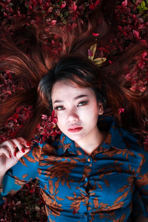 有关俯视图, 垂直拍摄, 摆姿势的免费素材图片